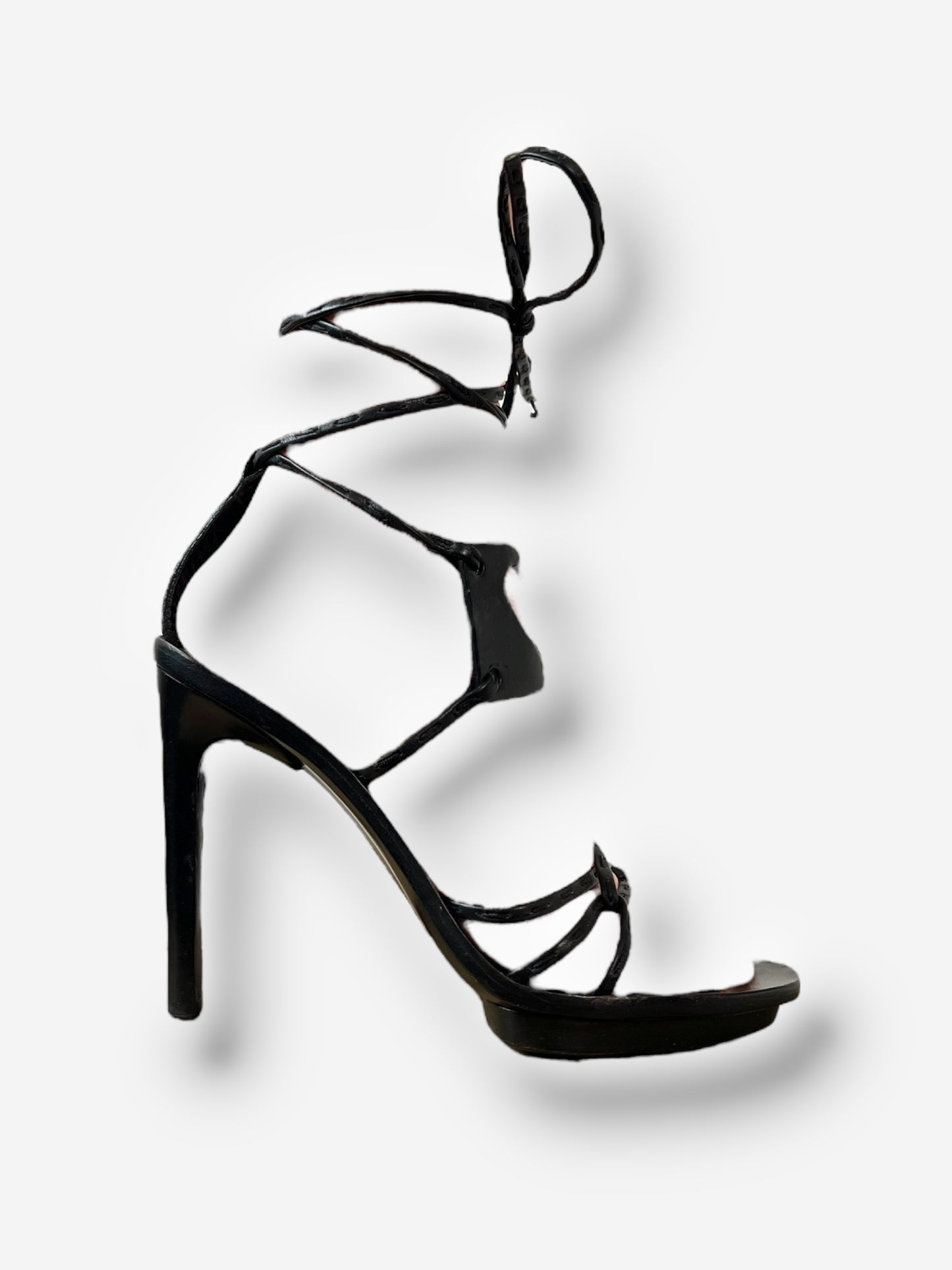 Gucci S/S 2002 Heart Cut-Out Leather Wrap Heels – Size 40