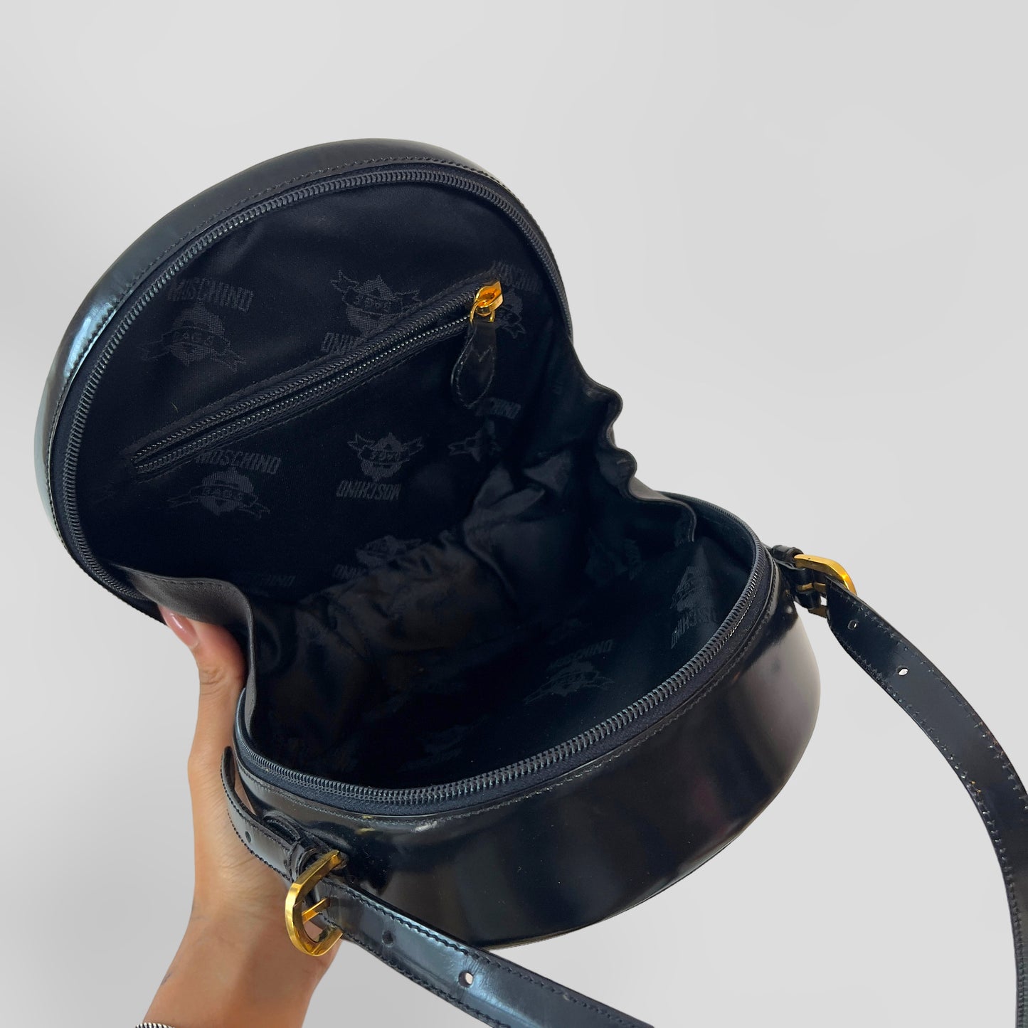 90s Moschino yin yang bag