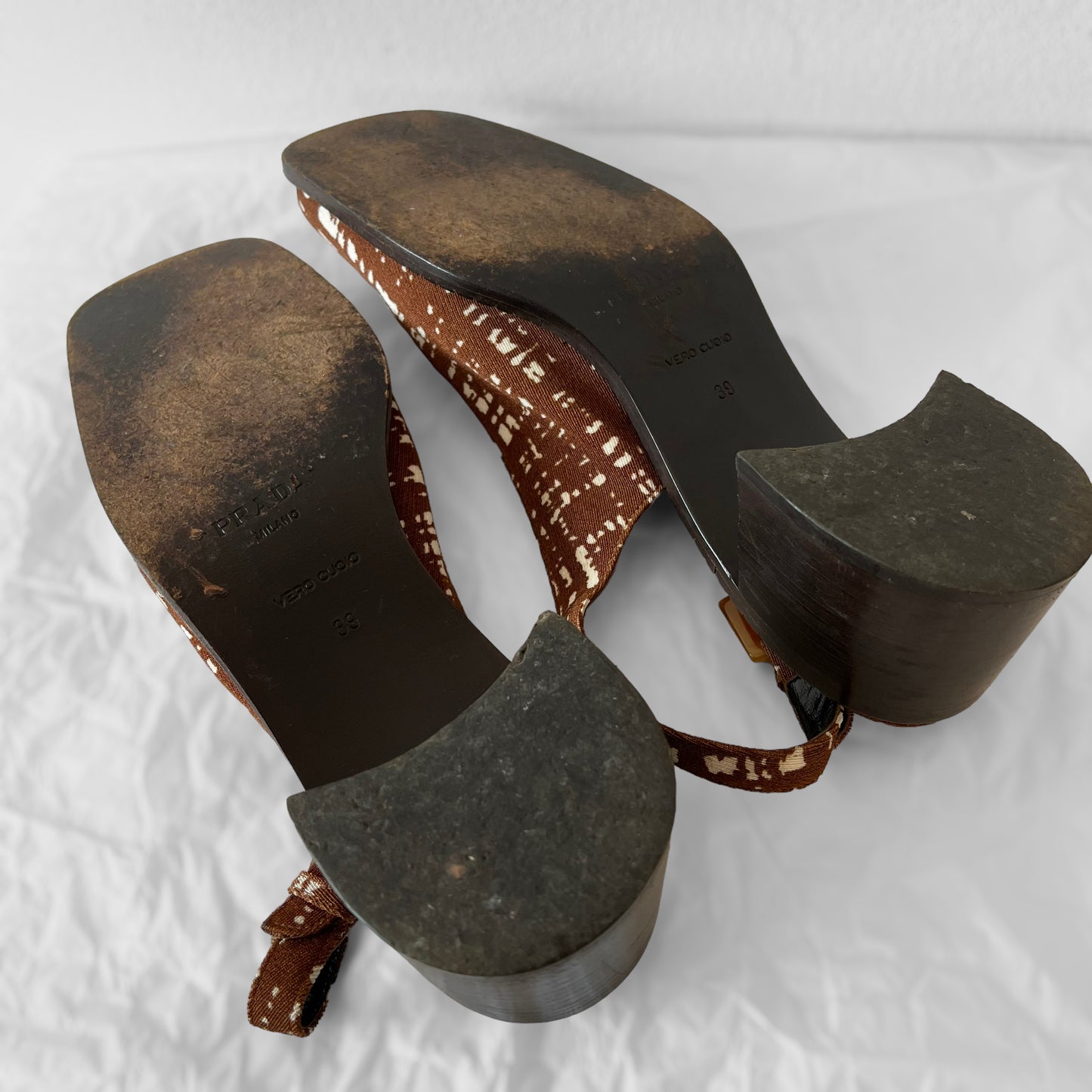 Prada 1996 heels (39)