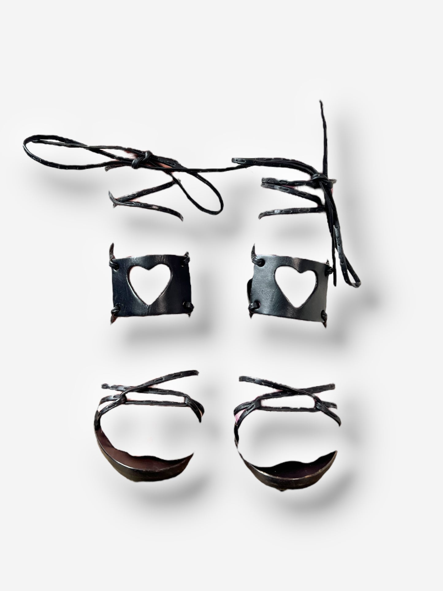 Gucci S/S 2002 Heart Cut-Out Leather Wrap Heels – Size 40