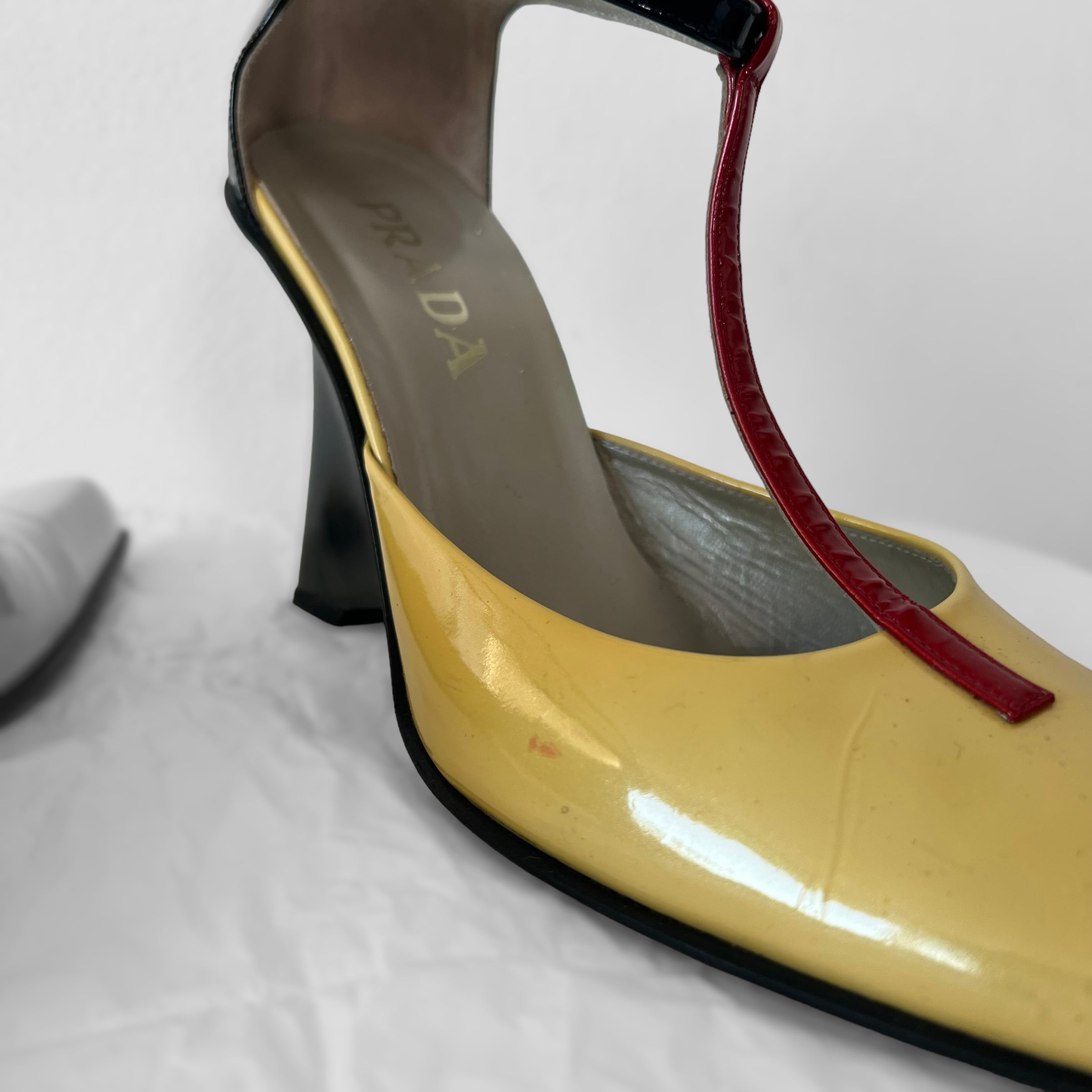 Prada 1998 patent wegded heels (40) – Herpium