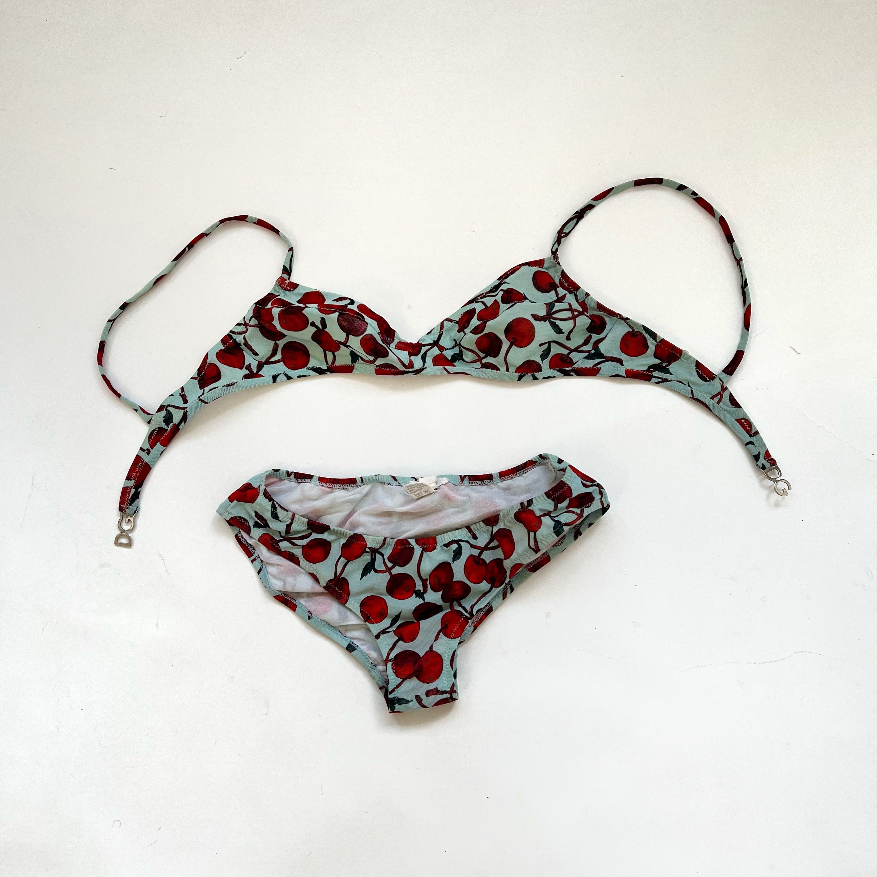 1996 Dolce & Gabbana cherry bikini – Herpium