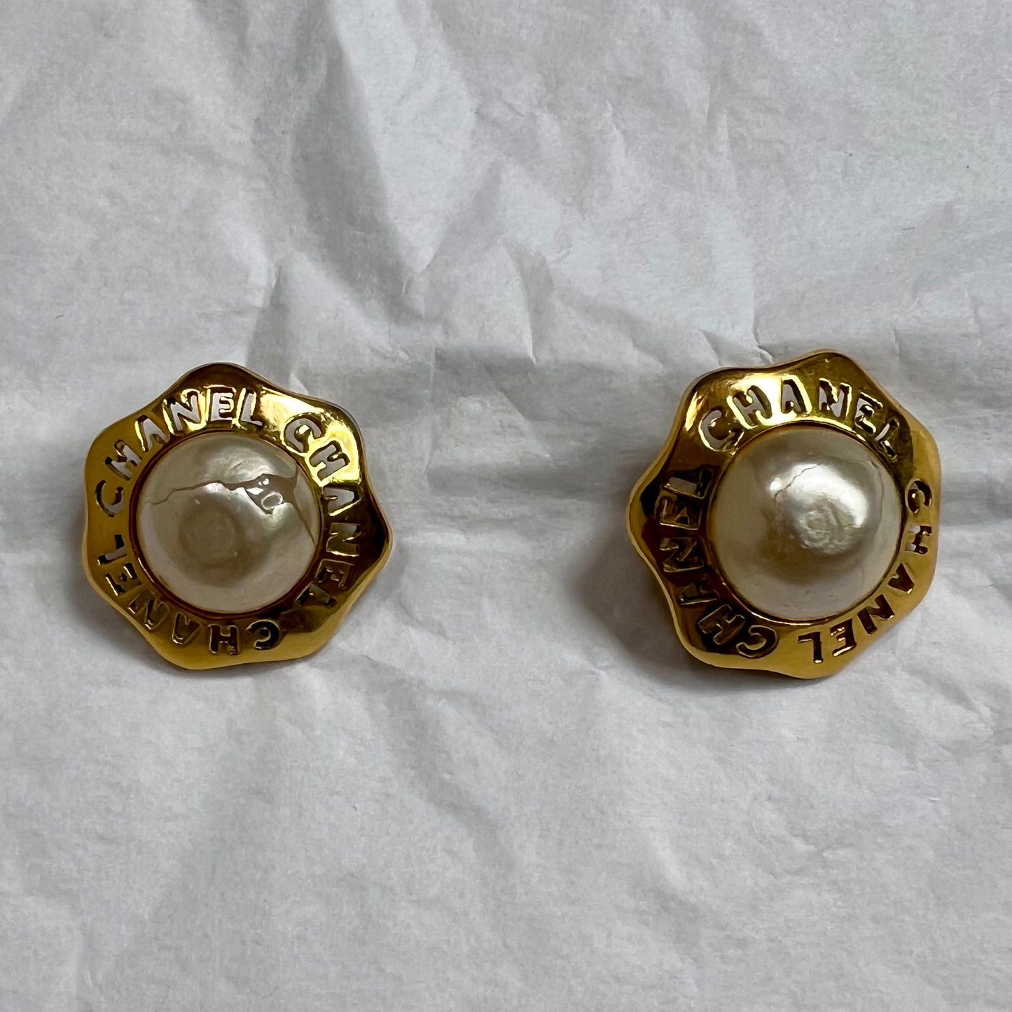 Vintage Chanel pearl flower earrings